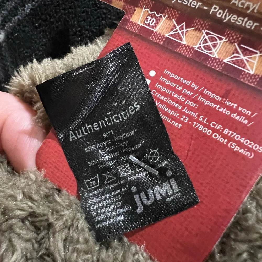 NWT JUMI Super Soft Teddy Gloves